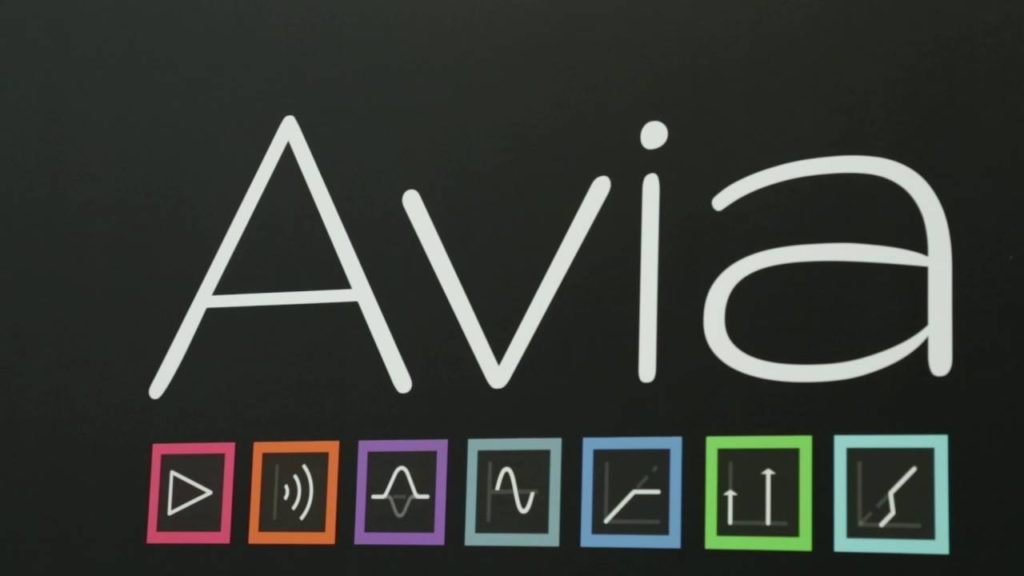 קו מוצרי האודיו של קרסטרון אויה AVIA