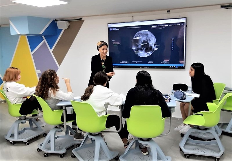 אולפנת צפירה - קרמר אלקטרוניקה, אוריקון (צילום AVM)