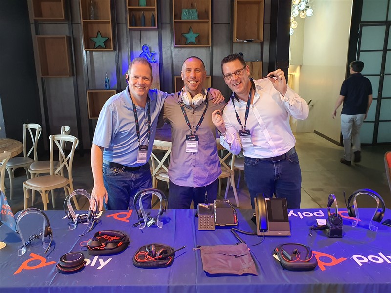 ניל, דן ונתן עושים חיים